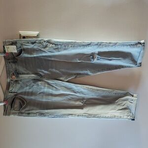 NWT Light Capri Jeans Terra & Sky